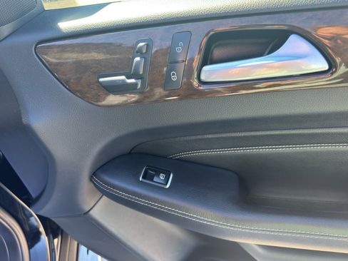 Used 2015 Mercedes-Benz ML 250 BlueTEC 4MATIC image 37