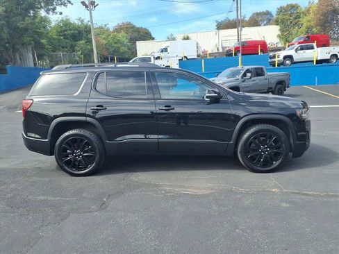 Used 2023 GMC Acadia SLT w/ Elevation Edition image 2