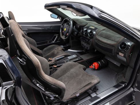 Used 2009 Ferrari F430 Scuderia RWD image 32