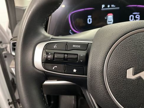 Certified 2024 Kia Sportage EX image 18