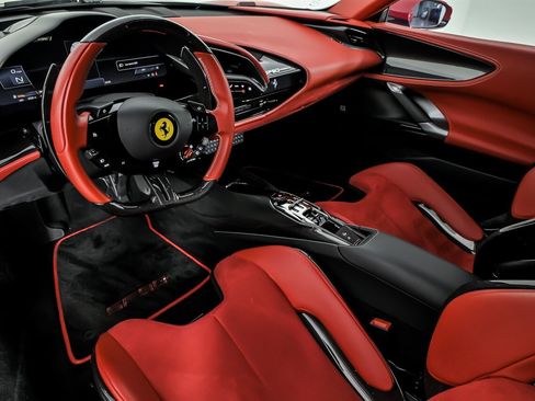 Used 2023 Ferrari SF90 Stradale image 22