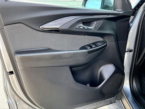 Certified 2022 Chevrolet TrailBlazer LT w/ Convenience Package image 9