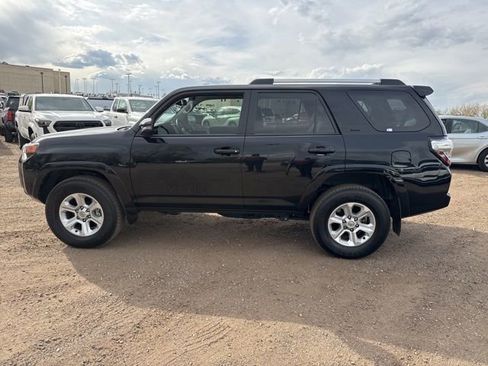 Used 2023 Toyota 4Runner SR5 Premium w/ SR5 Premium Package image 2