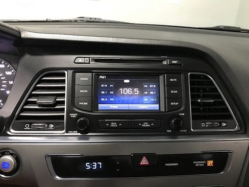 Used 2015 Hyundai Sonata Sport w/ Option Group 03 FWD image 26