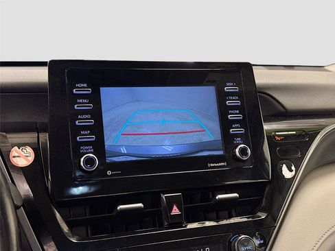 Used 2023 Toyota Camry SE image 13