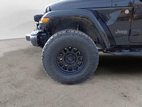 Used 2021 Jeep Wrangler Unlimited Rubicon AWD/4WD image 10