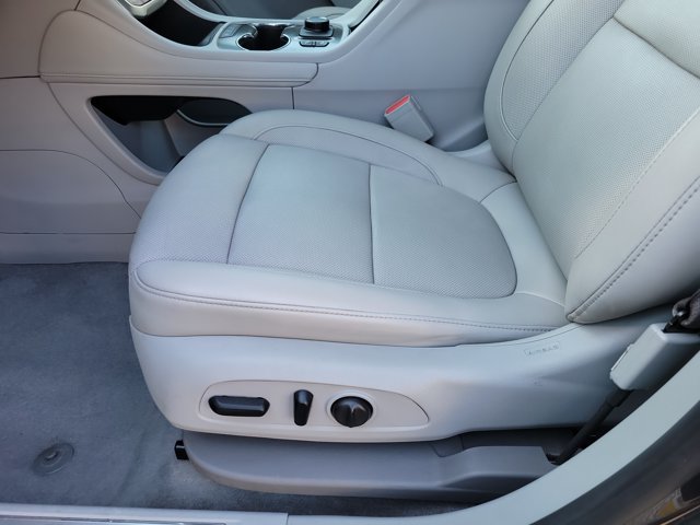 Used 2020 GMC Acadia SLT FWD image 11