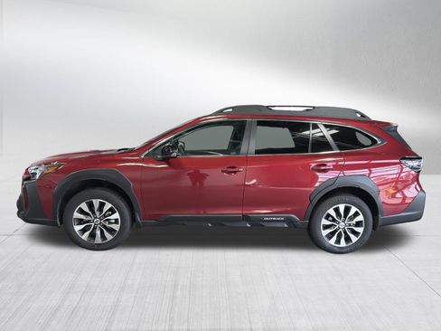 Certified 2025 Subaru Outback Limited AWD/4WD image 4