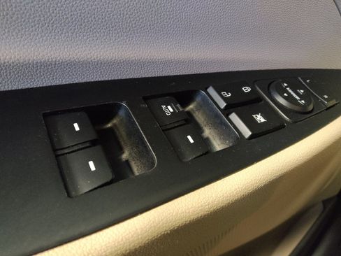 Used 2016 Hyundai Tucson Sport image 27