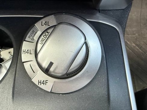 Used 2016 Toyota 4Runner Limited AWD/4WD image 25