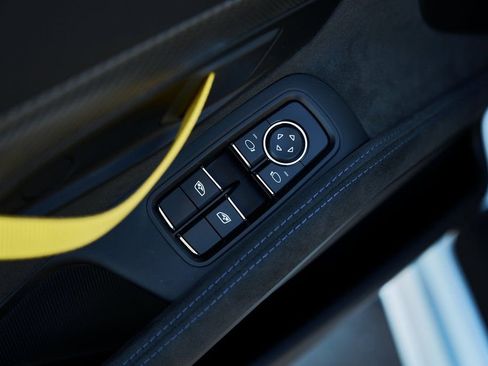 Used 2025 Porsche 718 Cayman GT4 RS w/ Weissach Package image 29