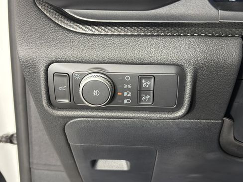 Used 2020 Ford Explorer ST w/ Premium Technology Package image 27