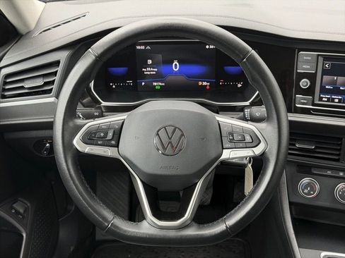 Used 2022 Volkswagen Jetta S image 5