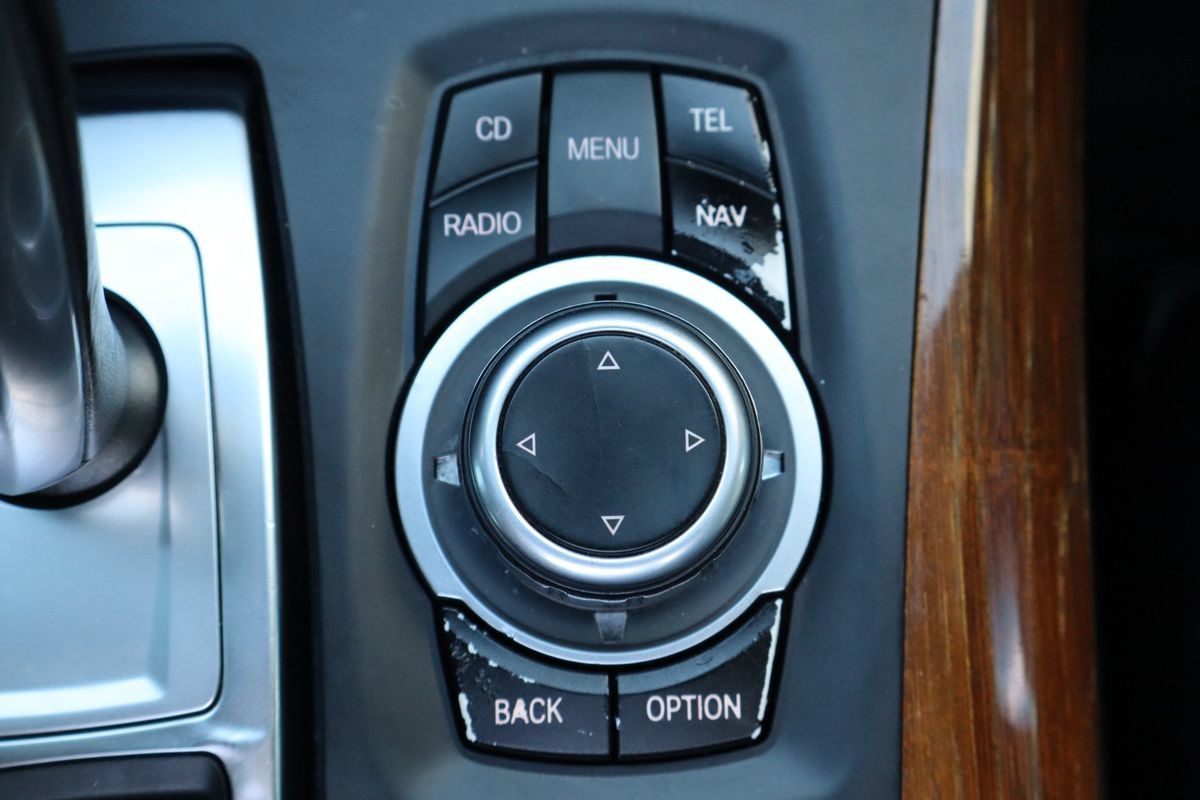 Used 2011 BMW X6 xDrive35i w/ Technology Pkg AWD/4WD image 19