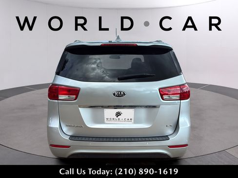 Used 2017 Kia Sedona LX w/ LX Essentials Premium Package FWD image 8