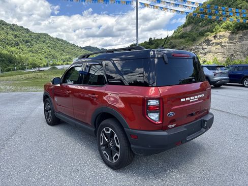 Used 2023 Ford Bronco Sport Outer Banks w/ Tech Package AWD/4WD image 8