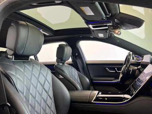 Used 2022 Mercedes-Benz S 580 4MATIC Sedan w/ Rear Seat Package image 26