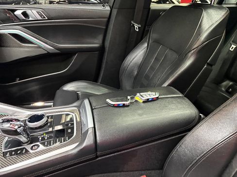 Used 2020 BMW X6 M50i image 30