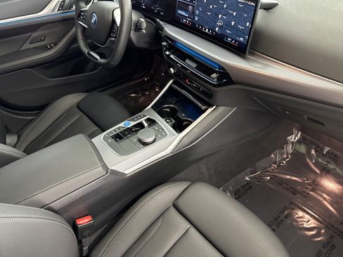 Used 2025 BMW i4 eDrive40 w/ Premium Package RWD image 35