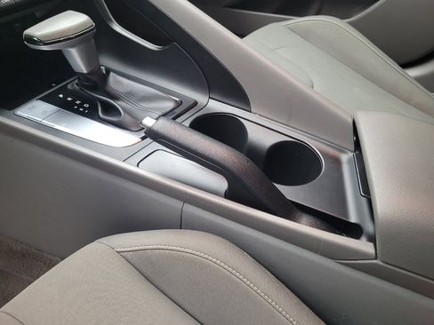 Used 2025 Hyundai Elantra Sport FWD image 26