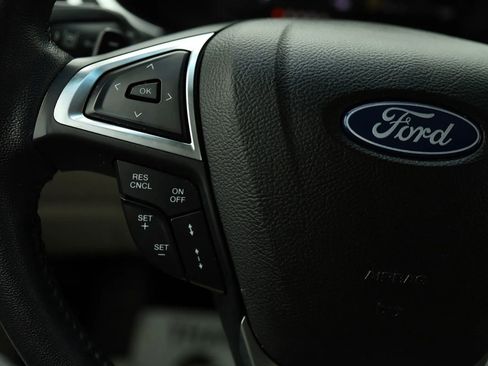 Used 2018 Ford Edge Titanium w/ Ford Safe & Smart Package AWD/4WD image 15