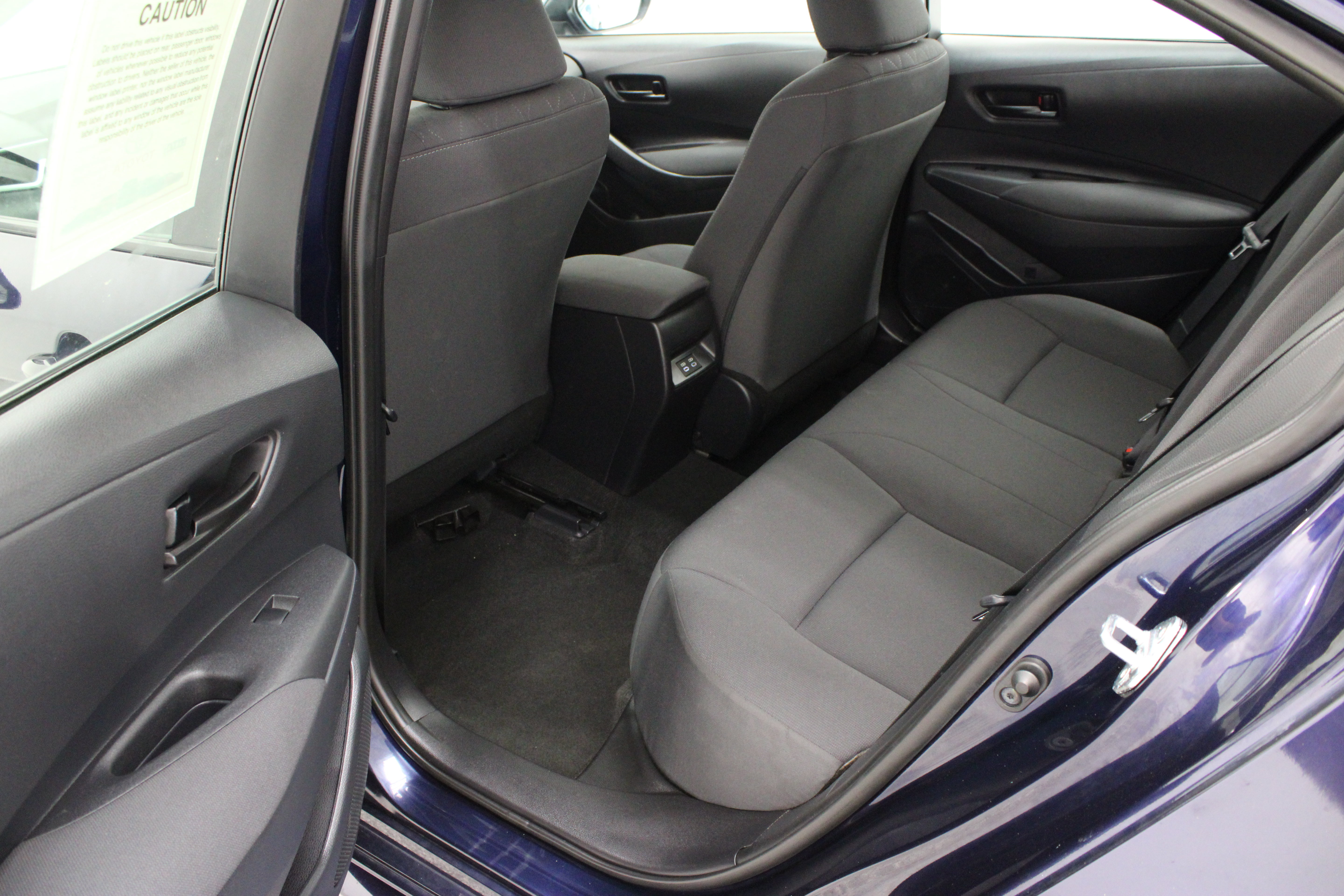Used 2025 Toyota Corolla LE FWD image 24