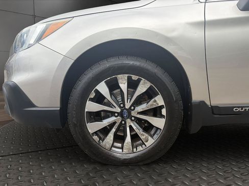 Used 2015 Subaru Outback 2.5i Limited AWD/4WD image 20
