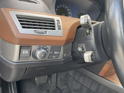 Used 2007 BMW 750i image 25