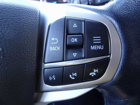 Certified 2022 Ford Explorer XLT w/ Equipment Group 202A image 25