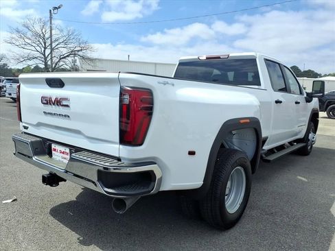 New 2026 GMC Sierra 3500 Pro image 7