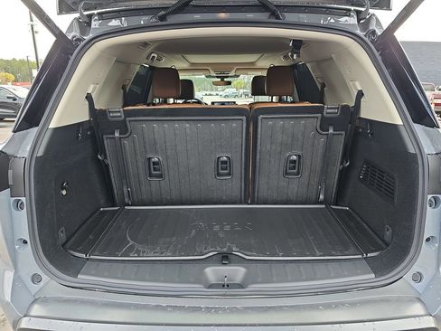 New 2026 Nissan Pathfinder Platinum image 15