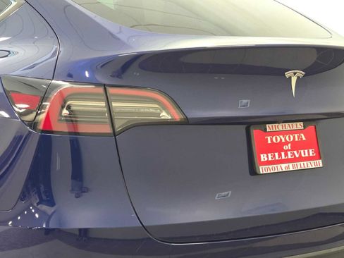 Used 2023 Tesla Model Y Long Range AWD/4WD image 7