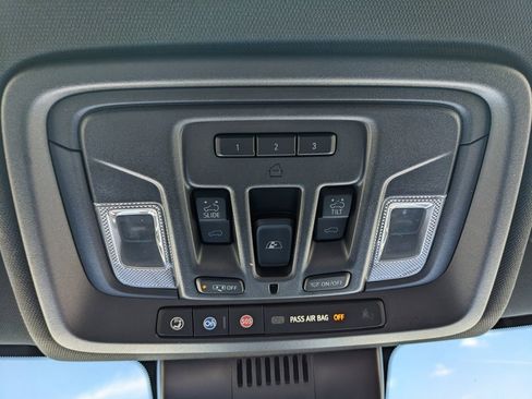 Used 2024 Chevrolet Silverado 2500 High Country w/ Technology Package image 75