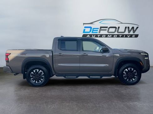 Used 2023 Nissan Frontier PRO-4X w/ Pro Convenience Package image 2