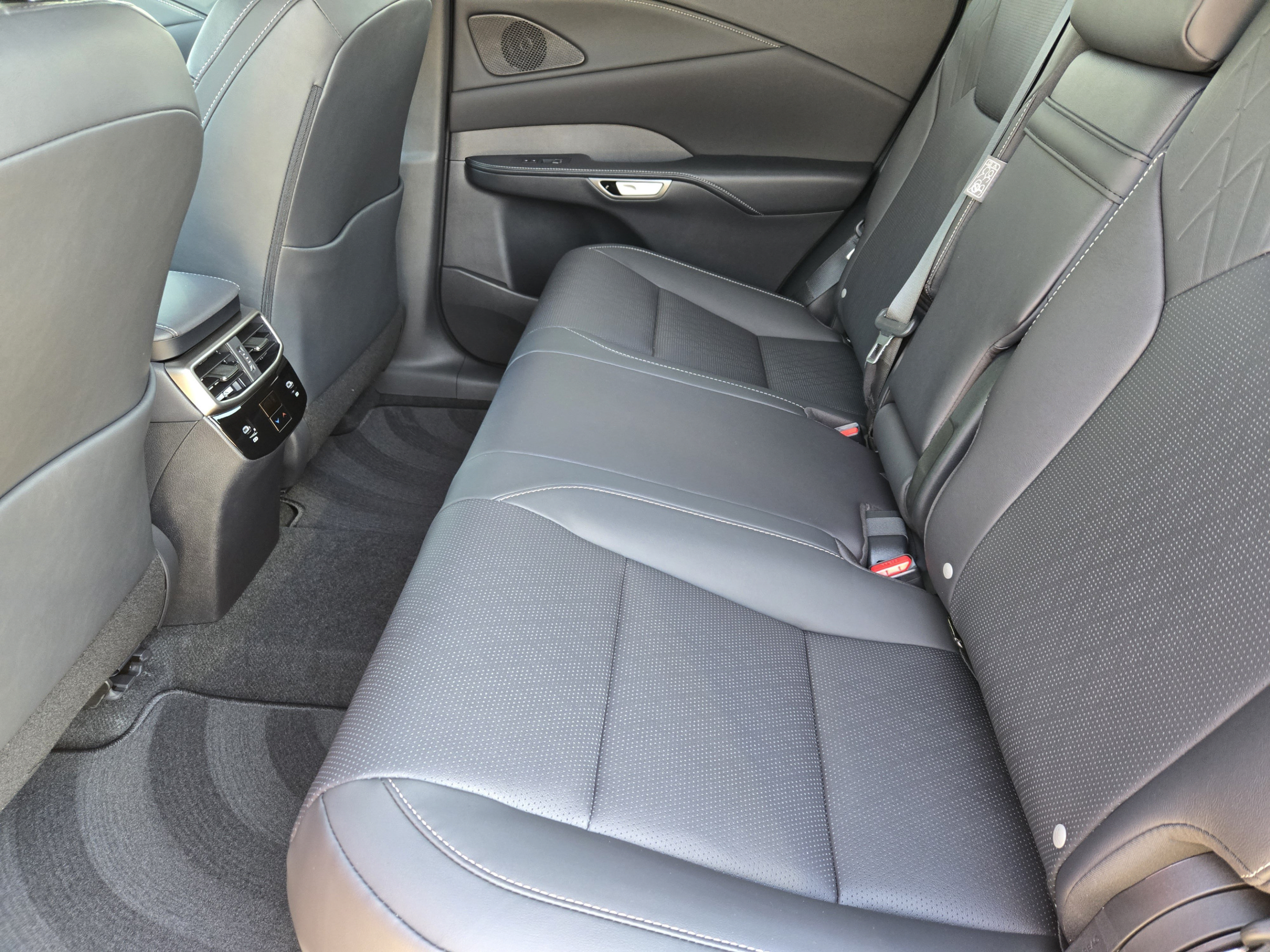 New 2026 Lexus RX 350 w/ Convenience Package AWD/4WD image 18