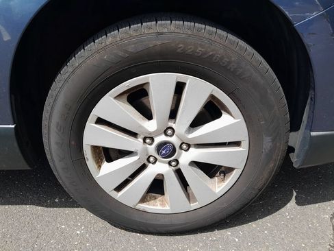 Used 2018 Subaru Outback 2.5i Premium AWD/4WD image 41