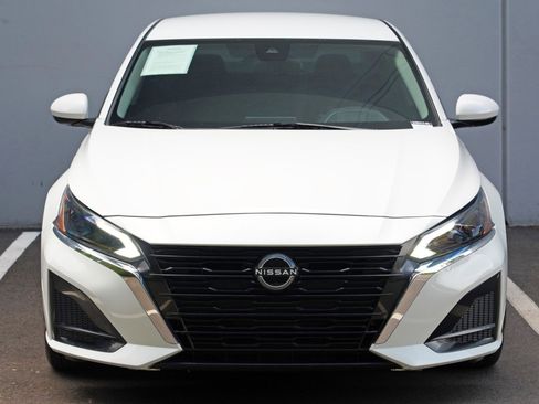 Used 2023 Nissan Altima 2.5 S FWD image 39