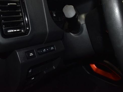 Used 2024 Nissan Frontier PRO-4X w/ Technology Package AWD/4WD image 21