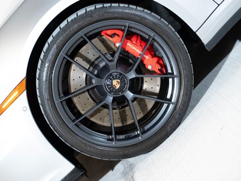 Certified 2026 Porsche 911 Targa 4 GTS AWD/4WD image 11