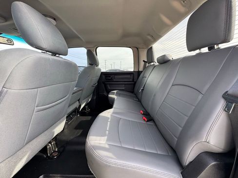 Used 2017 RAM 1500 4x4 Crew Cab w/ Chrome Appearance Group image 12