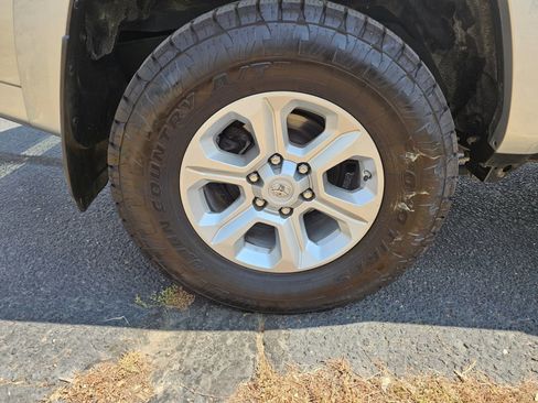 Used 2016 Toyota 4Runner SR5 AWD/4WD image 44
