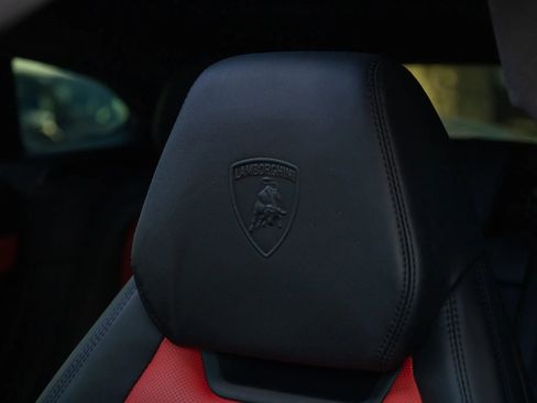 Used 2019 Lamborghini Urus image 42