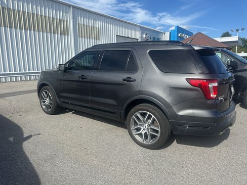 Used 2018 Ford Explorer Sport AWD/4WD image 2