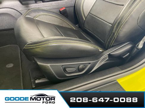 Used 2021 Ford Mustang GT w/ Black Accent Package RWD image 11