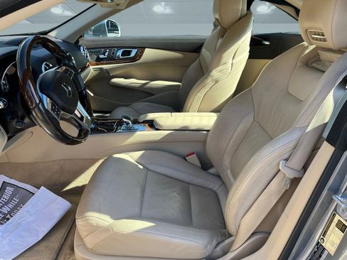 Used 2013 Mercedes-Benz SL 550 image 3