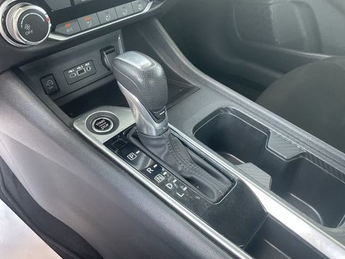 Used 2025 Nissan Sentra SV FWD image 20