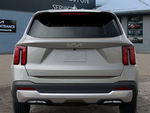 New 2026 Kia Sorento LX FWD image 13
