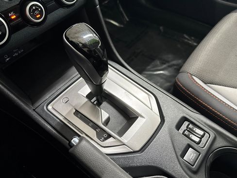 Used 2022 Subaru Crosstrek 2.0i Premium w/ Moonroof Package image 21