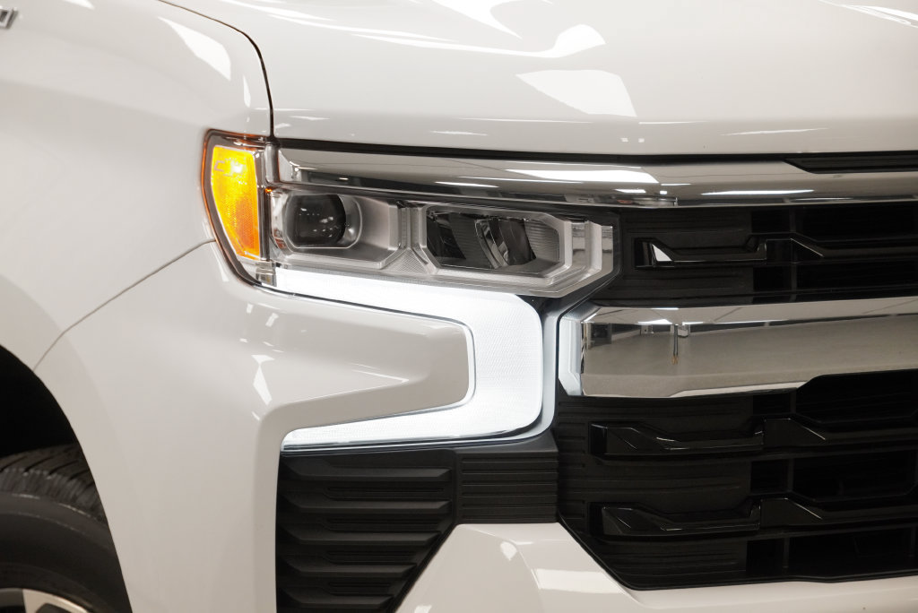 Used 2024 Chevrolet Silverado 1500 LT AWD/4WD image 9