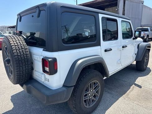 Used 2024 Jeep Wrangler Unlimited Sport AWD/4WD image 5